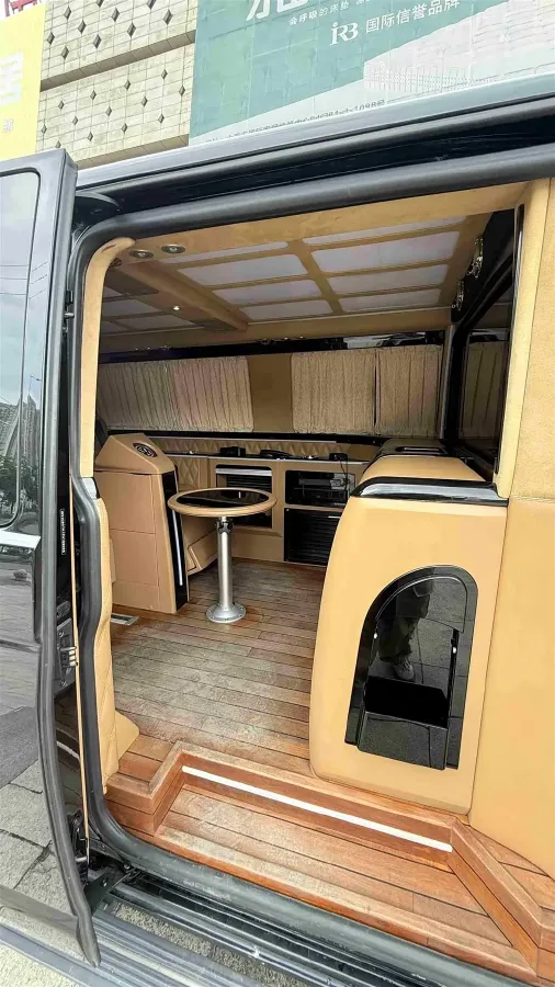 2015 Volkswagen Caravelle 2.0T 204HP L4 7DCT,autocango,china used car exporter,china ev exporter,chinese used car exporter,chinese used ev exporter