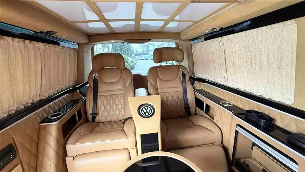 2015 Volkswagen Caravelle 2.0T 204HP L4 7DCT,autocango,china used car exporter,china ev exporter,chinese used car exporter,chinese used ev exporter
