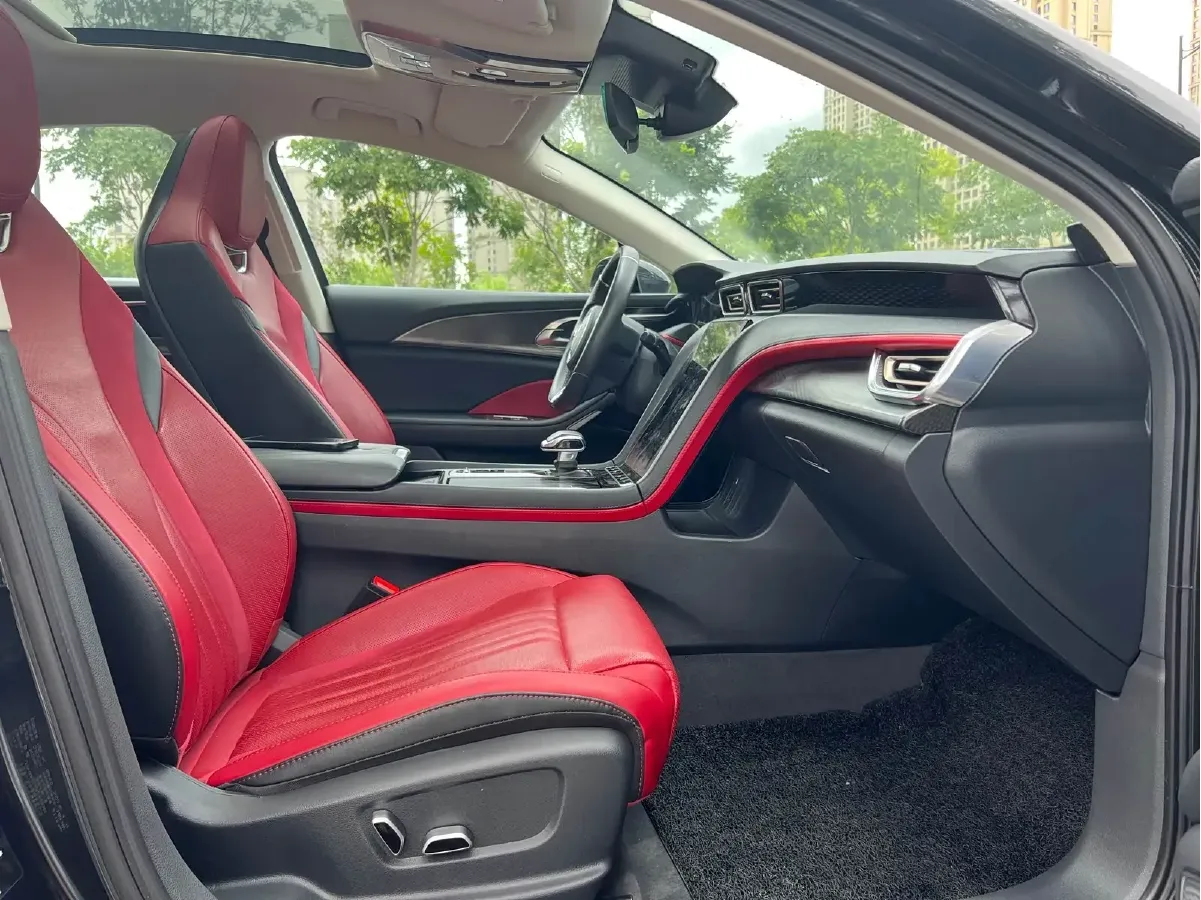 2023 HongQi H6 2.0T 252HP L4 8AT,autocango,china used car exporter,china ev exporter,chinese used car exporter,chinese used ev exporter