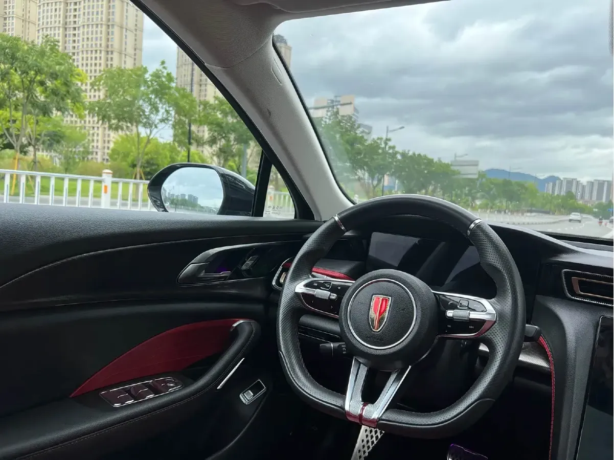 2023 HongQi H6 2.0T 252HP L4 8AT,autocango,china used car exporter,china ev exporter,chinese used car exporter,chinese used ev exporter