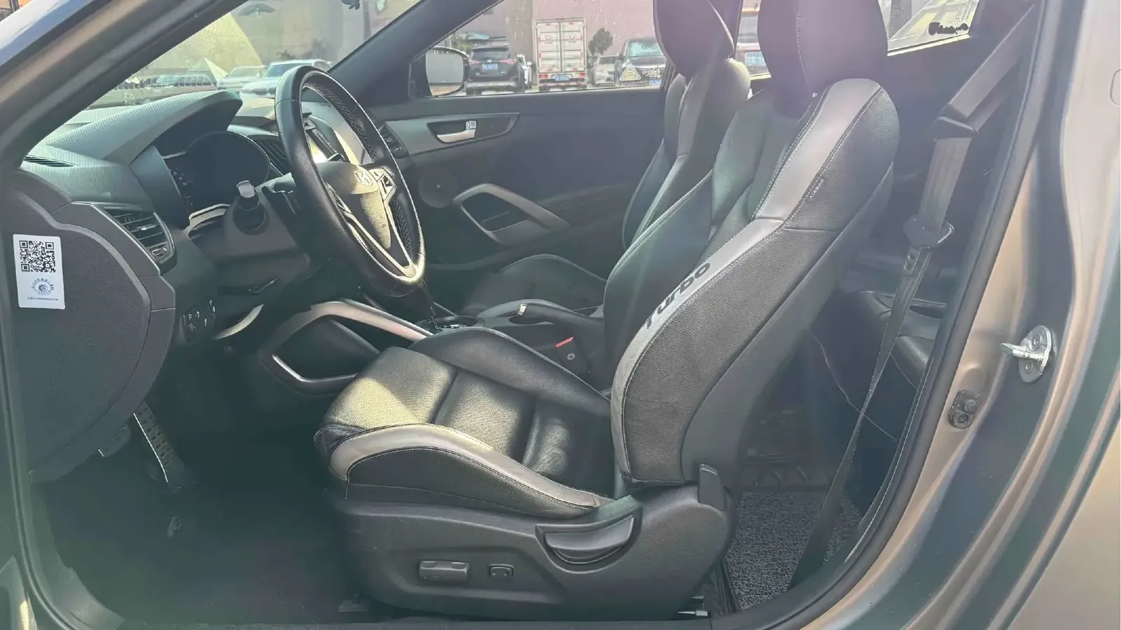 2015 Hyundai Veloster 1.6T 204HP L4 7DCT,autocango,china used car exporter,china ev exporter,chinese used car exporter,chinese used ev exporter