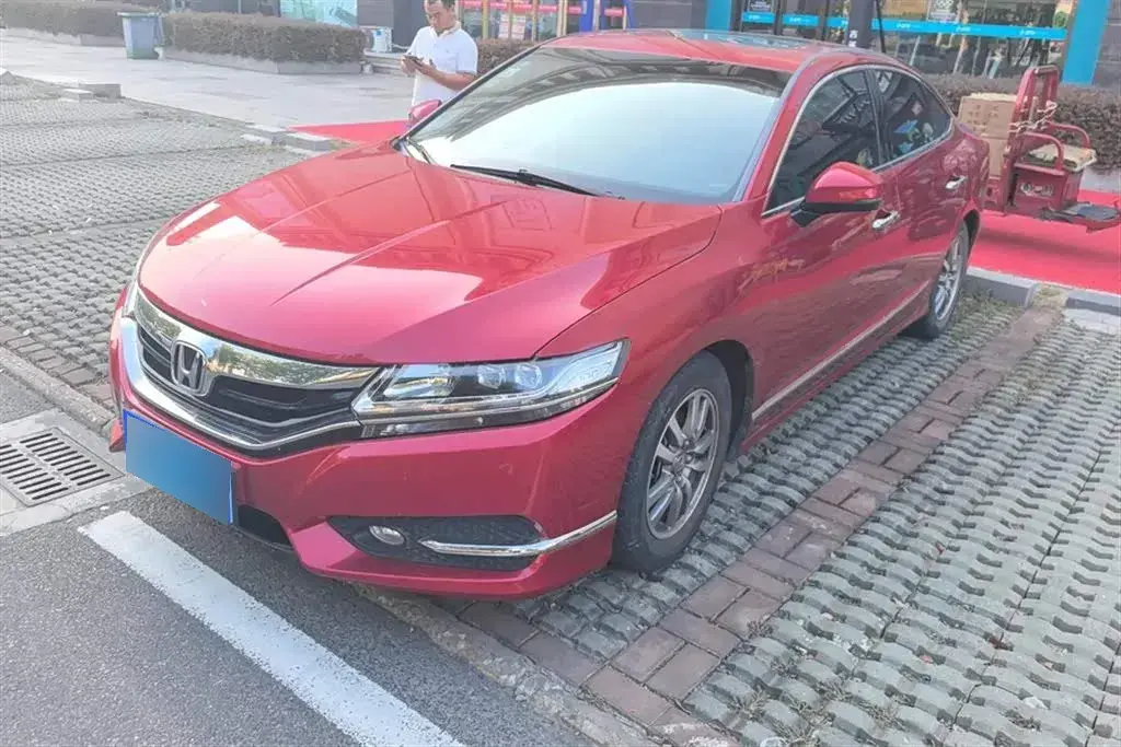 2015 Honda Spirior 2.0L 155HP L4 CVT