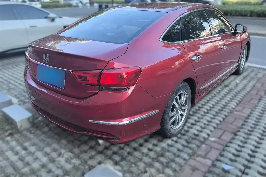 2015 Honda Spirior 2.0L 155HP L4 CVT,autocango,china used car exporter,china ev exporter,chinese used car exporter,chinese used ev exporter
