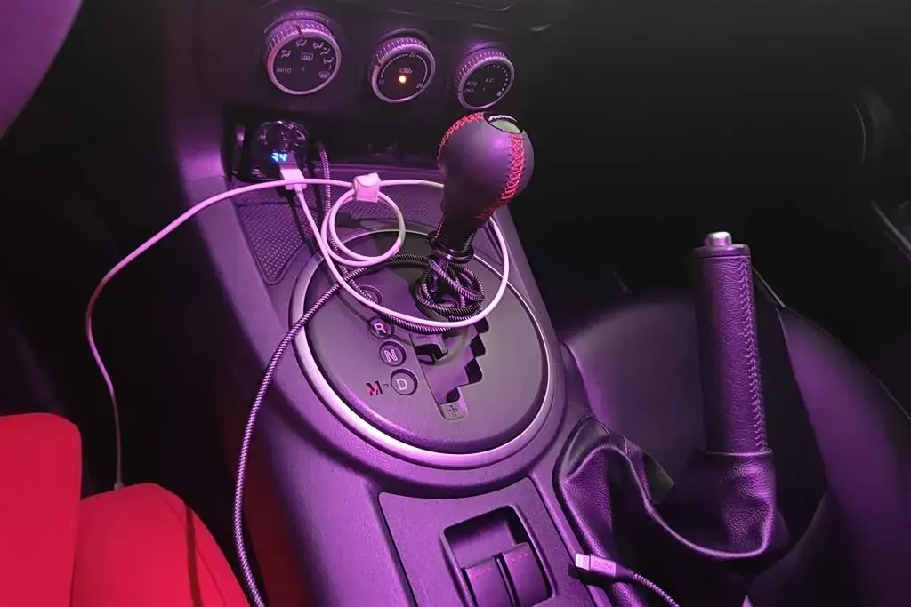 2009 Mazda MX-5 2.0L 160HP L4 6AT,autocango,china used car exporter,china ev exporter,chinese used car exporter,chinese used ev exporter