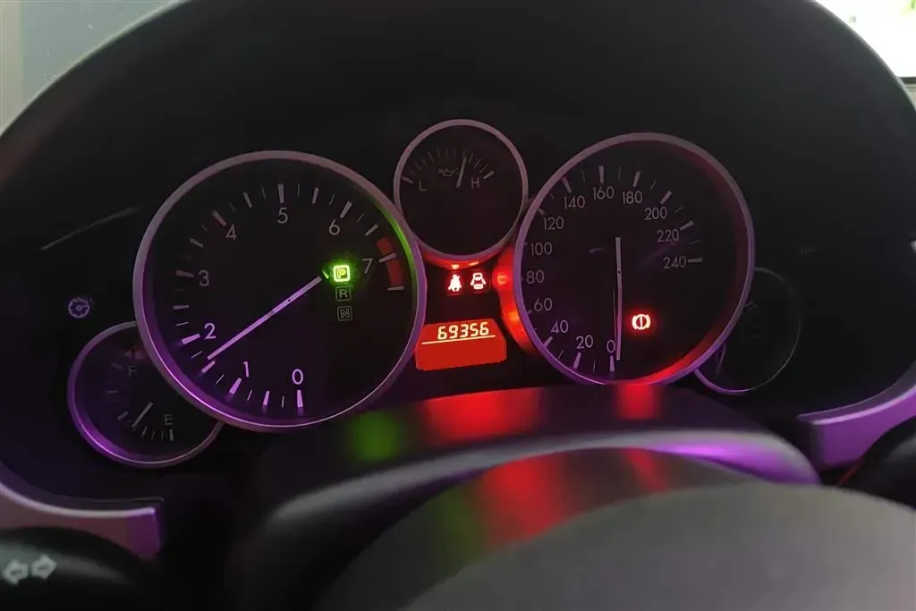 2009 Mazda MX-5 2.0L 160HP L4 6AT,autocango,china used car exporter,china ev exporter,chinese used car exporter,chinese used ev exporter