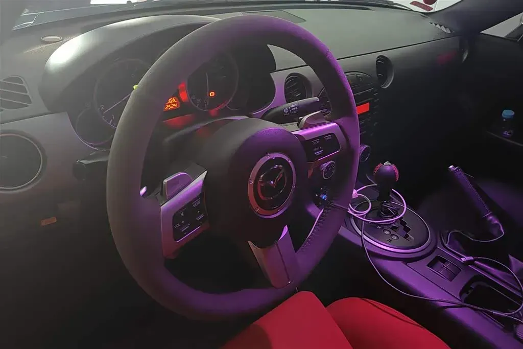 2009 Mazda MX-5 2.0L 160HP L4 6AT,autocango,china used car exporter,china ev exporter,chinese used car exporter,chinese used ev exporter