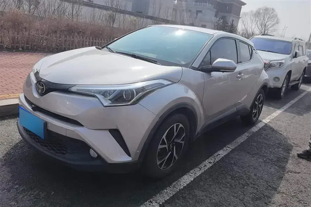 2020 Toyota C-HR 2.0L 171HP L4 CVT