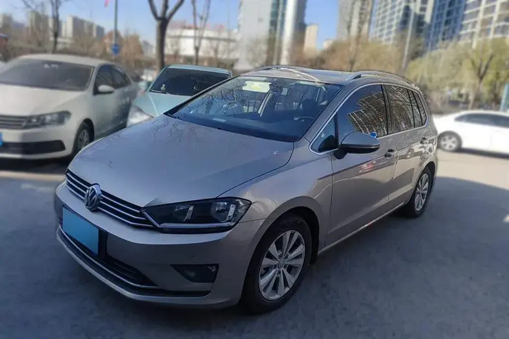 2016 Volkswagen Golf Sportsvan 1.4T 131HP L4 7DCT