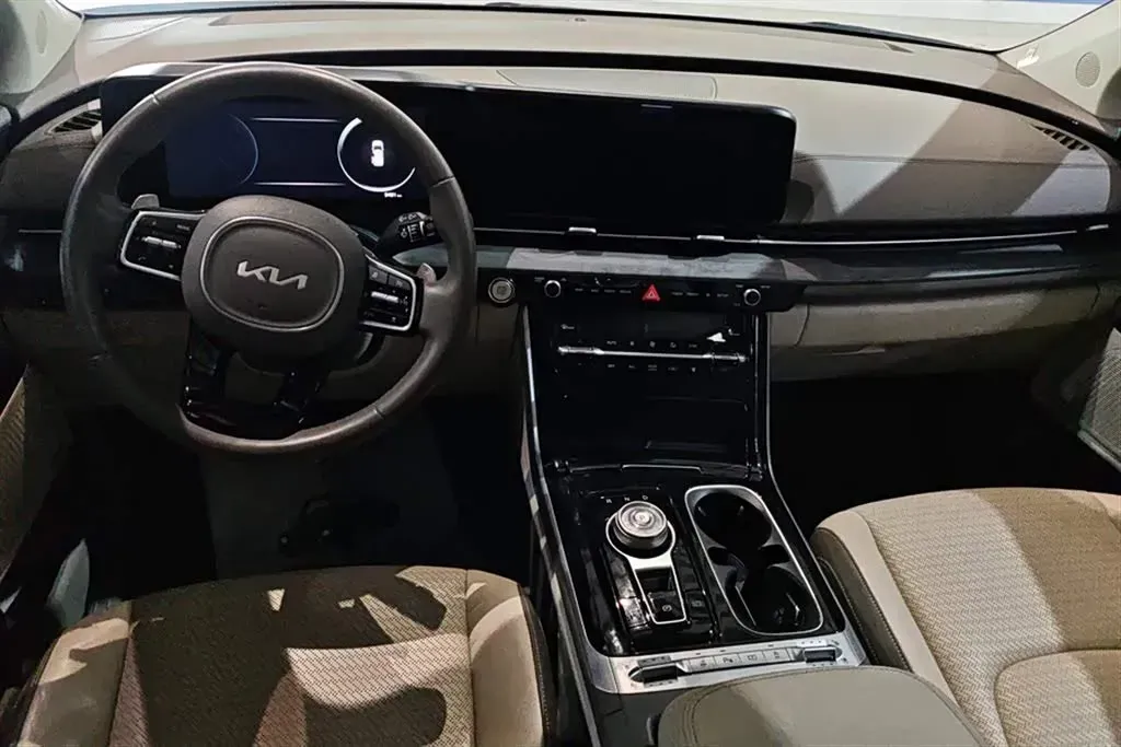 2021 Kia Carnival 2.0T 233HP L4 8AT,autocango,china used car exporter,china ev exporter,chinese used car exporter,chinese used ev exporter