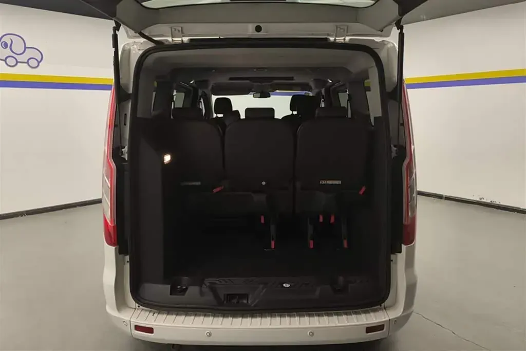 2020 Ford Tourneo 2.0T 203HP L4 6AT,autocango,china used car exporter,china ev exporter,chinese used car exporter,chinese used ev exporter