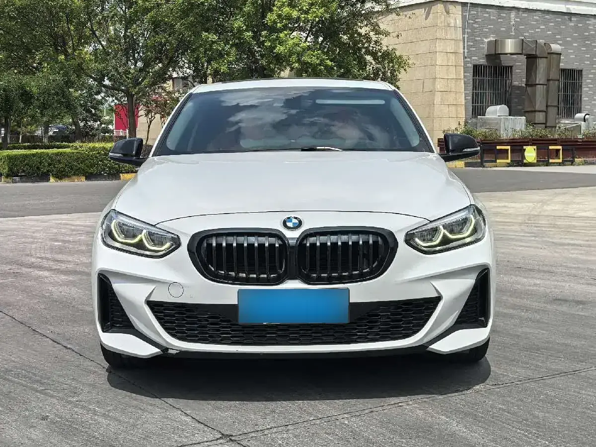 2022 BMW 1 Series 2.0T 192HP L4 7DCT