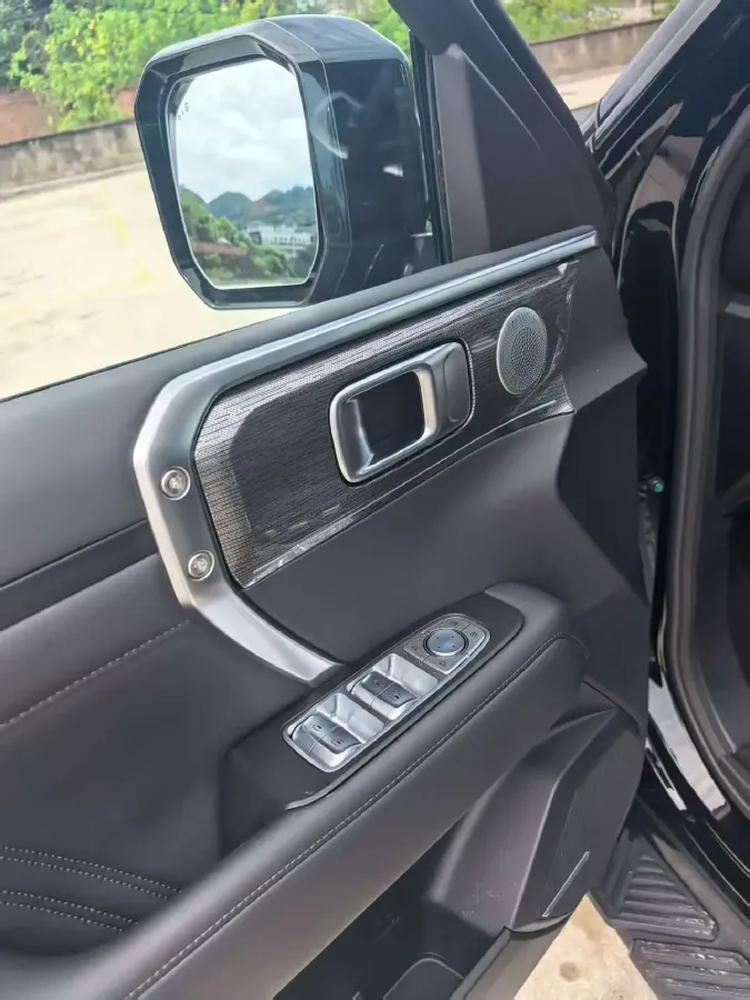 2025 Tank 400 2.0T 252HP L4 9AT,autocango,china used car exporter,china ev exporter,chinese used car exporter,chinese used ev exporter