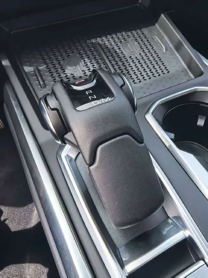 2025 Tank 400 2.0T 252HP L4 9AT,autocango,china used car exporter,china ev exporter,chinese used car exporter,chinese used ev exporter