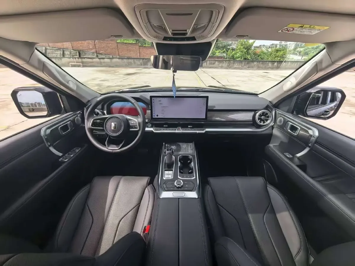 2025 Tank 400 2.0T 252HP L4 9AT,autocango,china used car exporter,china ev exporter,chinese used car exporter,chinese used ev exporter