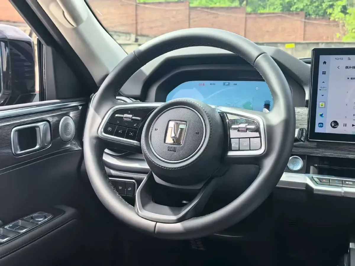 2025 Tank 400 2.0T 252HP L4 9AT,autocango,china used car exporter,china ev exporter,chinese used car exporter,chinese used ev exporter