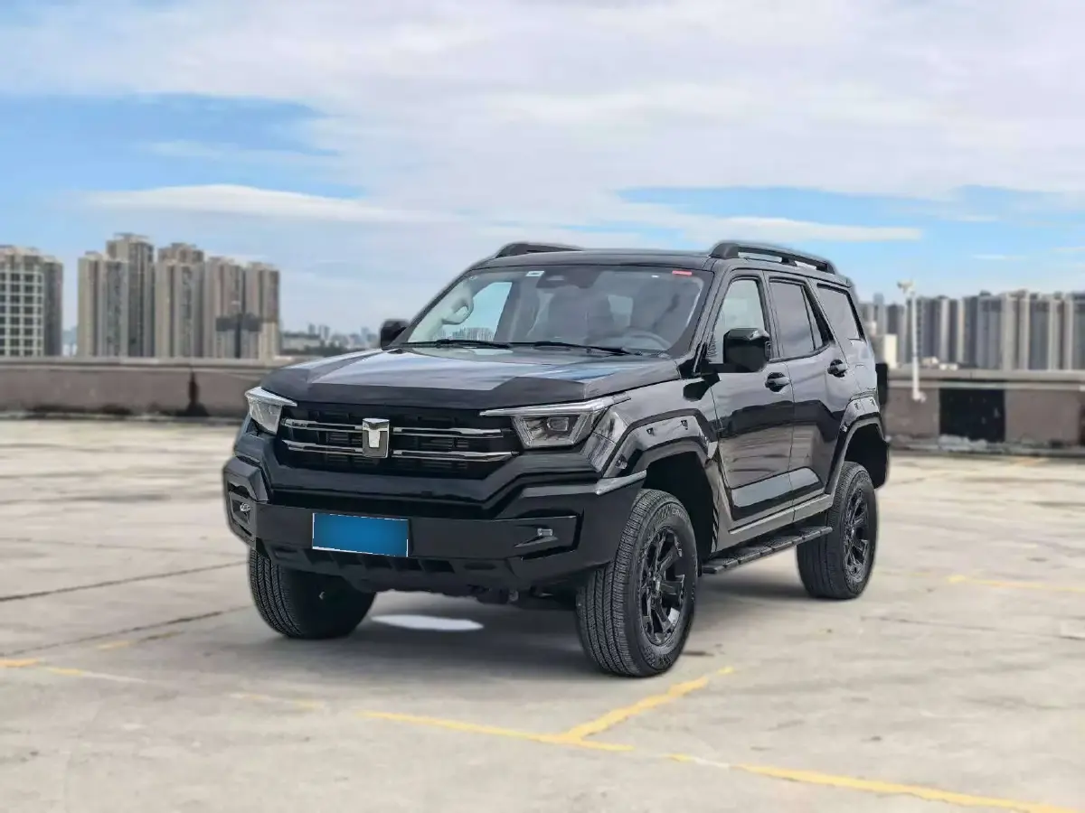 2025 Tank 400 2.0T 252HP L4 9AT