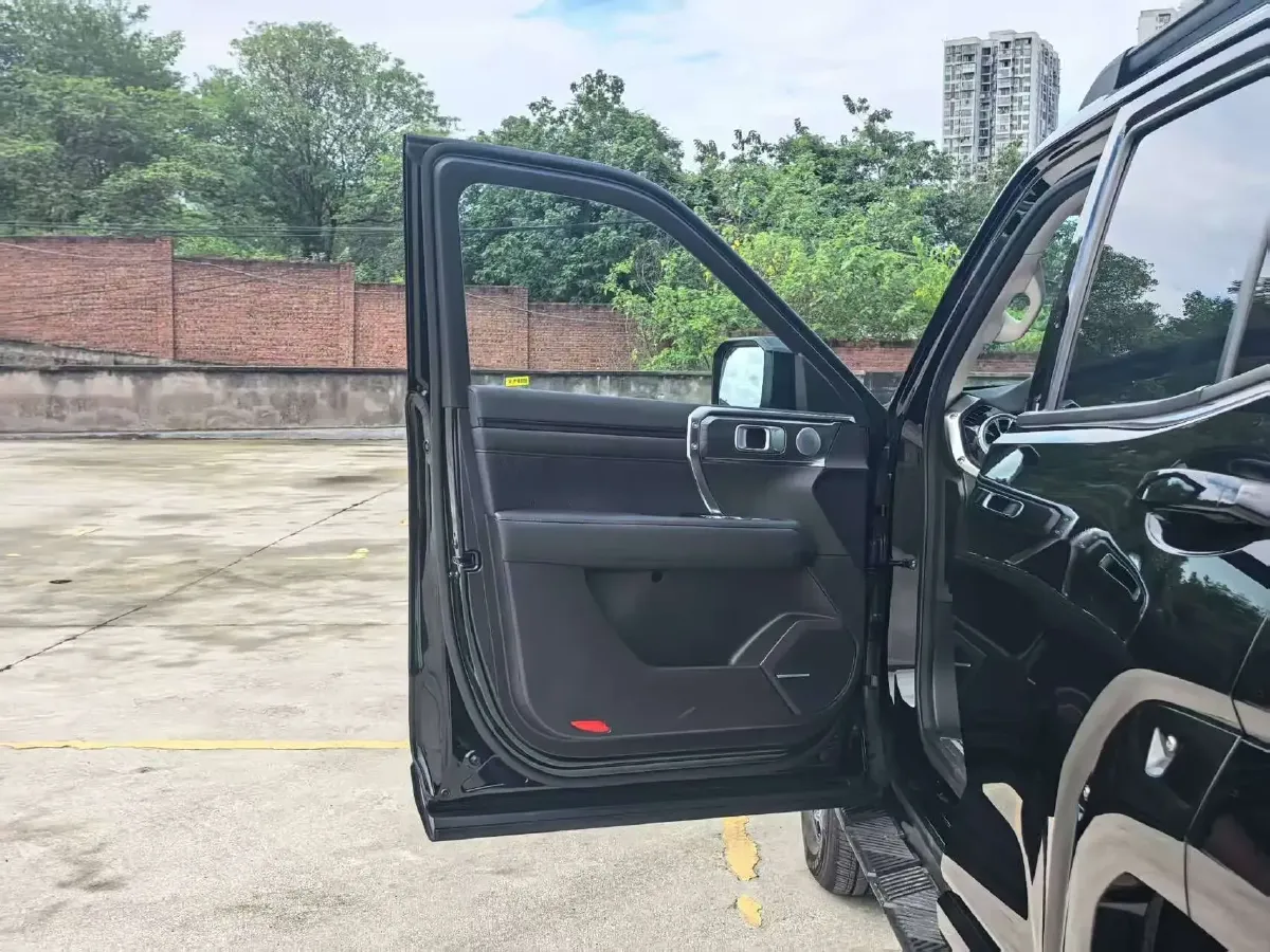 2025 Tank 400 2.0T 252HP L4 9AT,autocango,china used car exporter,china ev exporter,chinese used car exporter,chinese used ev exporter