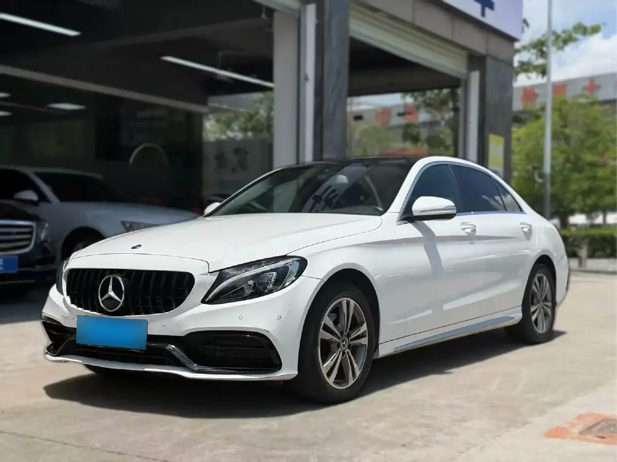 2017 Mercedes-Benz C Class 2.0T 184HP L4 9AT