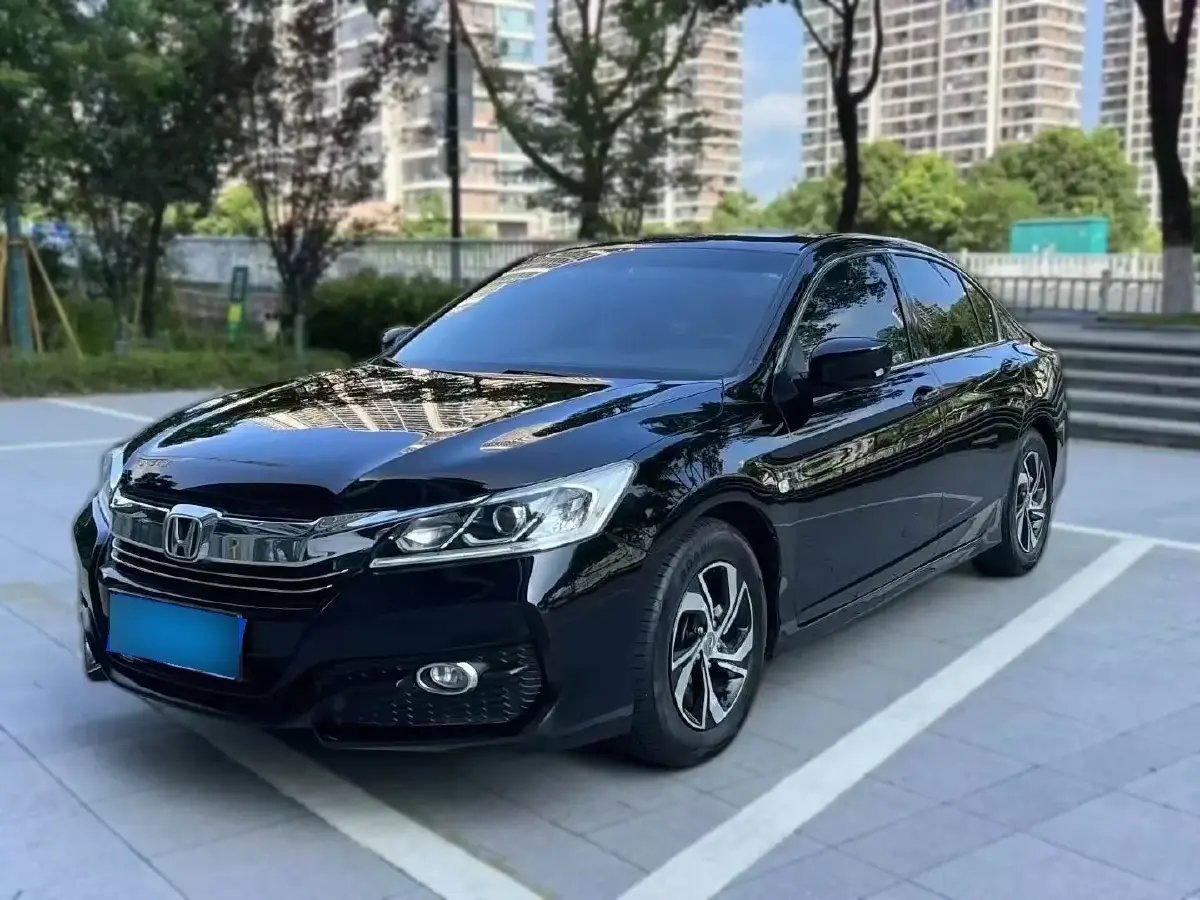 2016 Honda Accord 2.0L 155HP L4 CVT