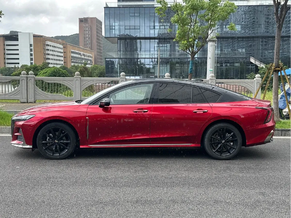 2023 HongQi H6 2.0T 252HP L4 8AT,autocango,china used car exporter,china ev exporter,chinese used car exporter,chinese used ev exporter