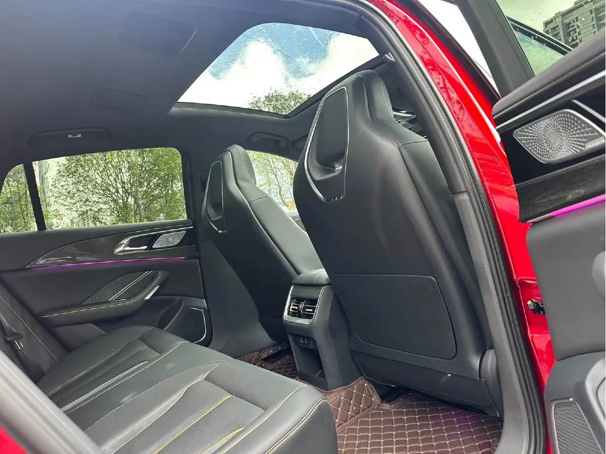 2023 HongQi H6 2.0T 252HP L4 8AT,autocango,china used car exporter,china ev exporter,chinese used car exporter,chinese used ev exporter