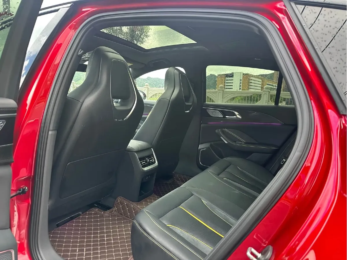 2023 HongQi H6 2.0T 252HP L4 8AT,autocango,china used car exporter,china ev exporter,chinese used car exporter,chinese used ev exporter