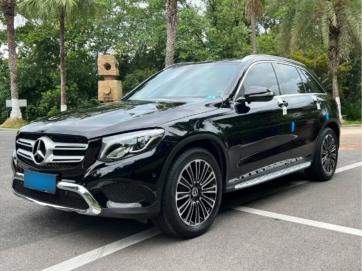2018 Mercedes-Benz GLC Class 2.0T 184HP L4 9AT