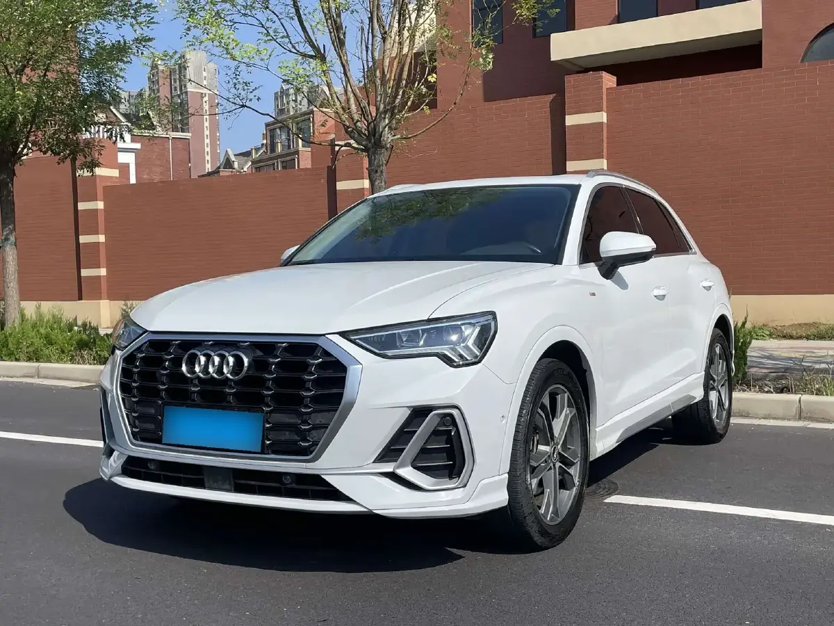 2021 Audi Q3 2.0T 186HP L4 7DCT
