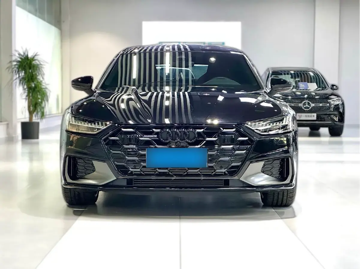 2024 Audi A7L 2.0T 245HP L4 7DCT