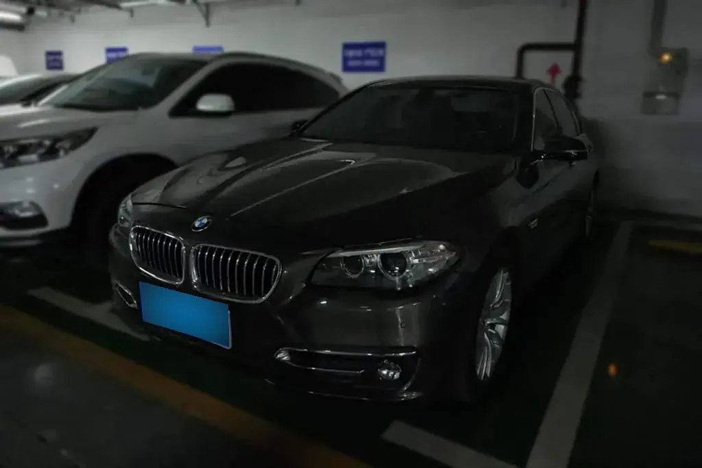 2014 BMW 5 Series 2.0T 218HP L4 8AT