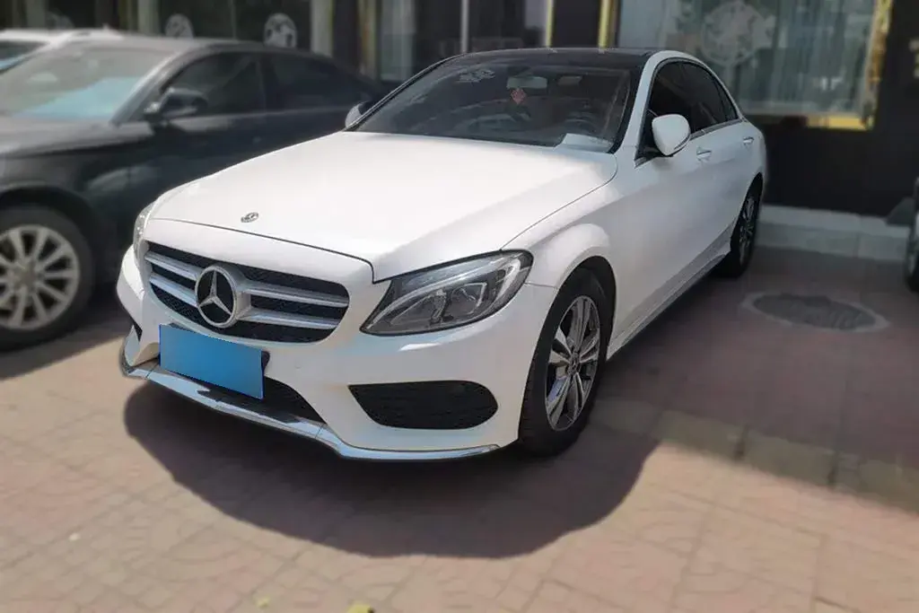 2017 Mercedes-Benz C Class 2.0T 184HP L4 9AT