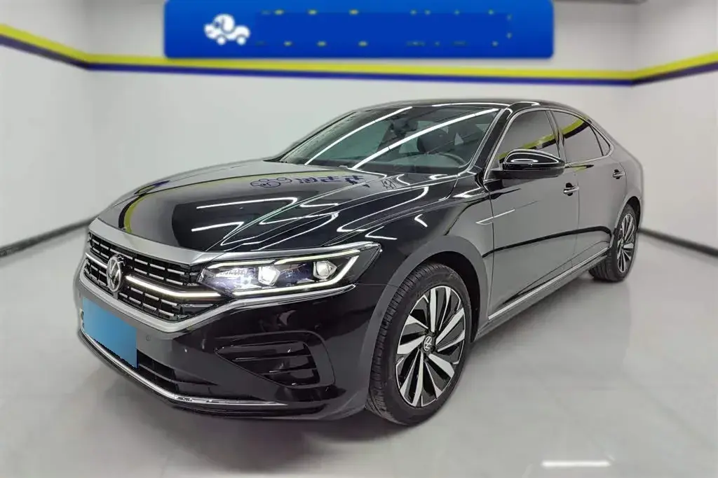 2022 Volkswagen Passat 2.0T 186HP L4 7DCT