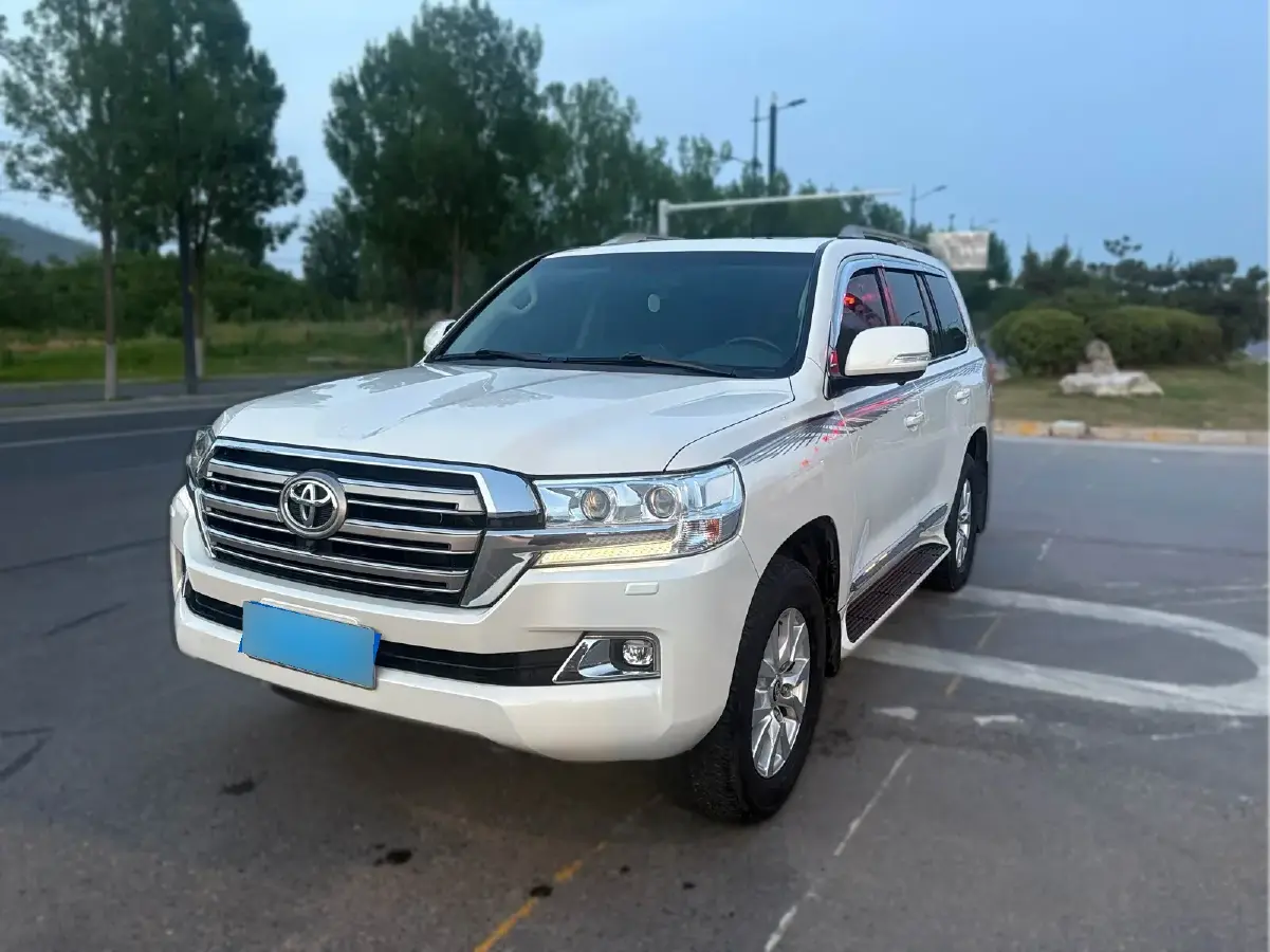 2016 Toyota Land Cruiser 4.0L 275HP V6 5AT