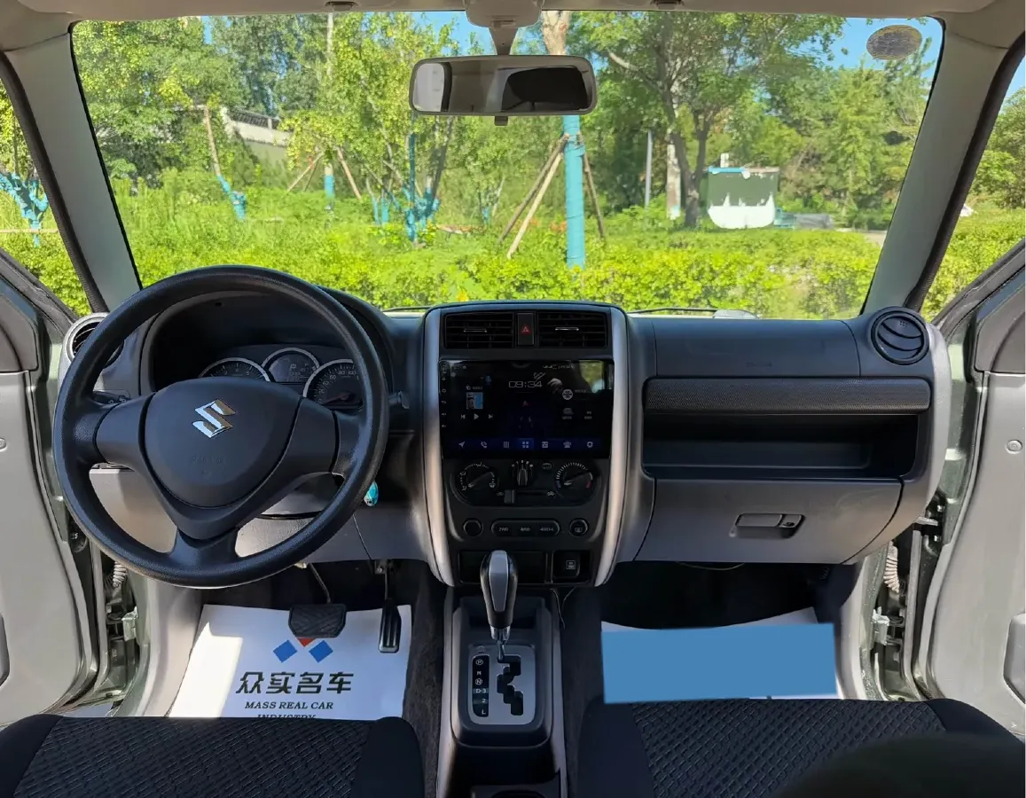 2015 Suzuki Jimny 1.3L 85HP L4 4AT,autocango,china used car exporter,china ev exporter,chinese used car exporter,chinese used ev exporter