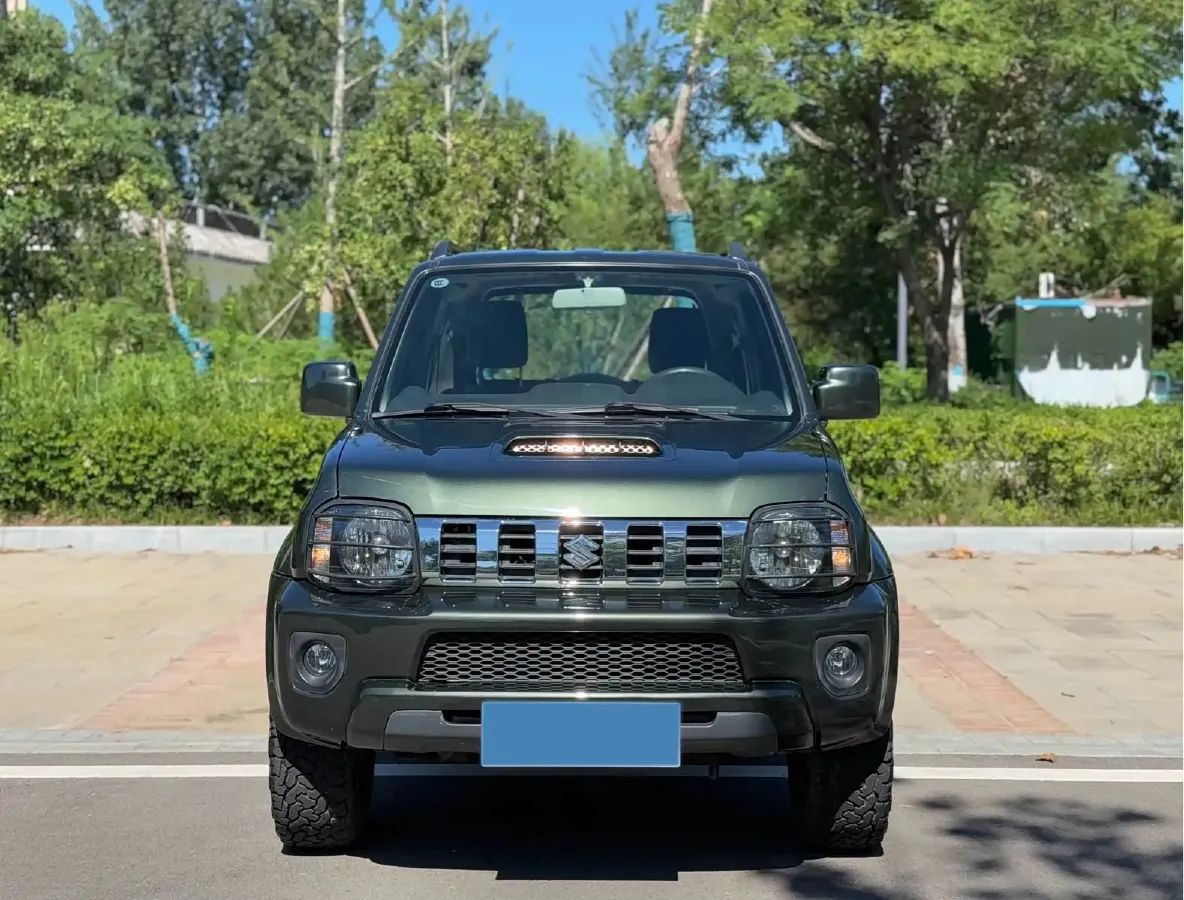 2015 Suzuki Jimny 1.3L 85HP L4 4AT,autocango,china used car exporter,china ev exporter,chinese used car exporter,chinese used ev exporter