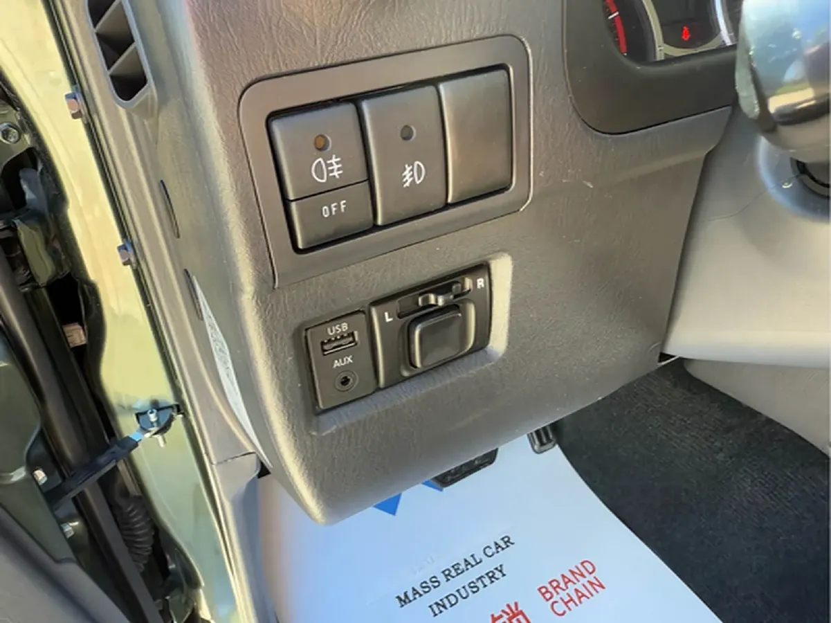 2015 Suzuki Jimny 1.3L 85HP L4 4AT,autocango,china used car exporter,china ev exporter,chinese used car exporter,chinese used ev exporter