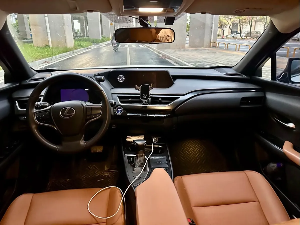 2020 Lexus UX 2.0L 146HP L4 E-CVT Hybrid,autocango,china used car exporter,china ev exporter,chinese used car exporter,chinese used ev exporter