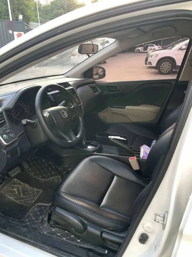 2015 Honda City 1.5L 131HP L4 CVT,autocango,china used car exporter,china ev exporter,chinese used car exporter,chinese used ev exporter