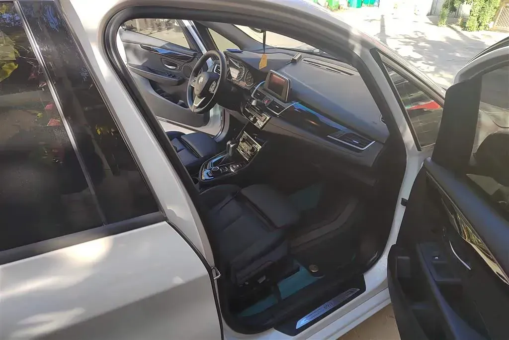 2016 BMW 2 Series Wagon 1.5T 136HP L3 6AT,autocango,china used car exporter,china ev exporter,chinese used car exporter,chinese used ev exporter