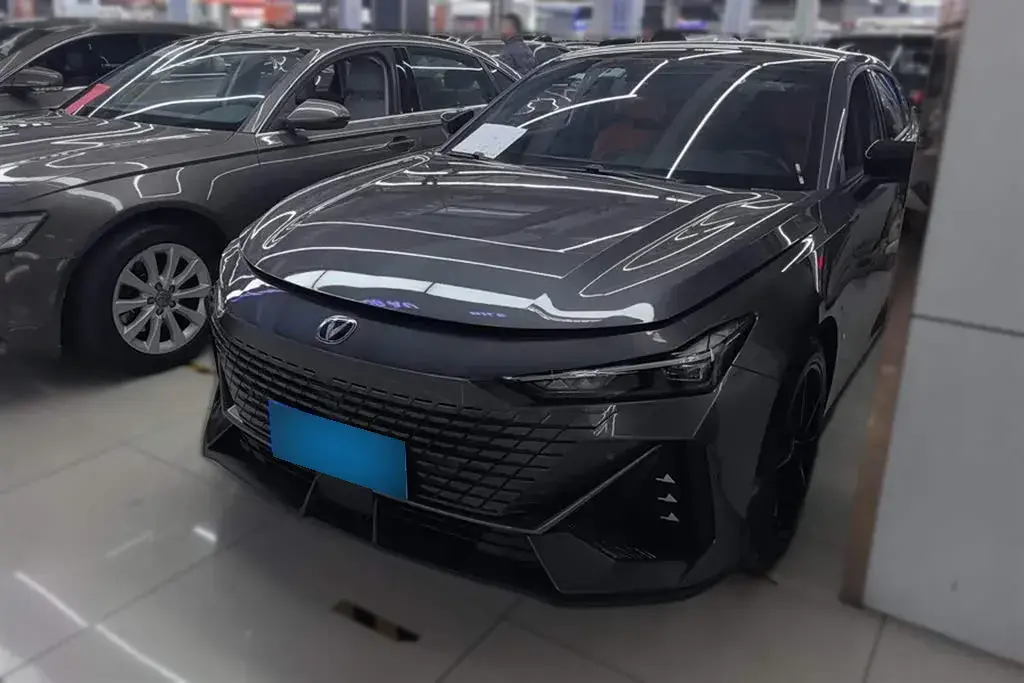 2022 ChangAn UNI-V 1.5T 188HP L4 7DCT
