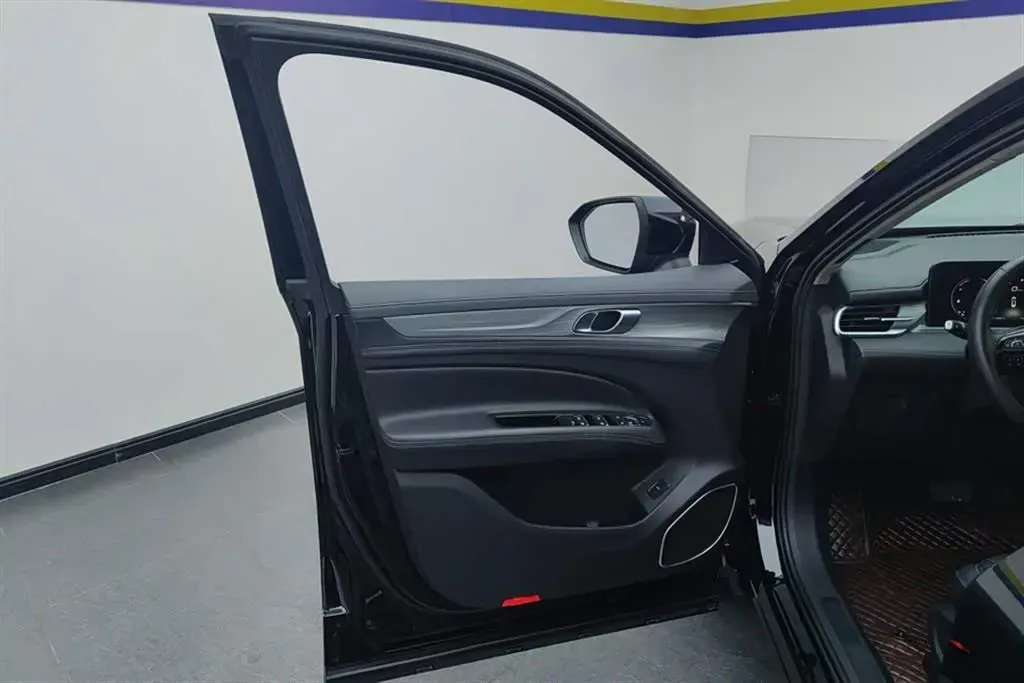 2021 Ford Equator 2.0T 224HP L4 6DCT,autocango,china used car exporter,china ev exporter,chinese used car exporter,chinese used ev exporter