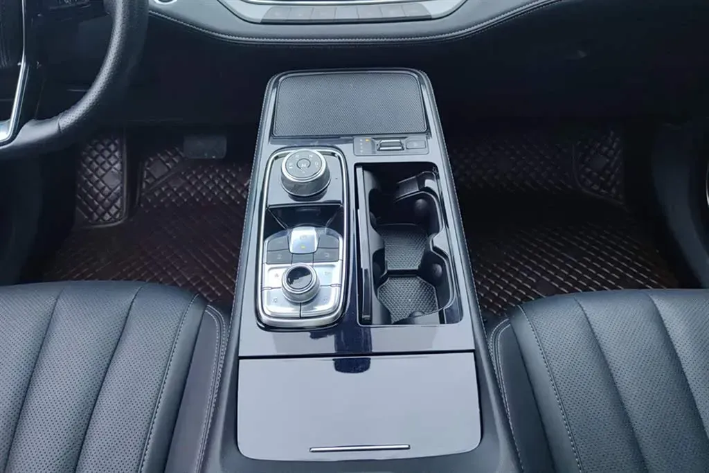 2021 Ford Equator 2.0T 224HP L4 6DCT,autocango,china used car exporter,china ev exporter,chinese used car exporter,chinese used ev exporter