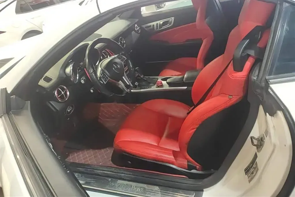 2011 Mercedes-Benz SLK Class 1.8T 184HP L4 7AT,autocango,china used car exporter,china ev exporter,chinese used car exporter,chinese used ev exporter