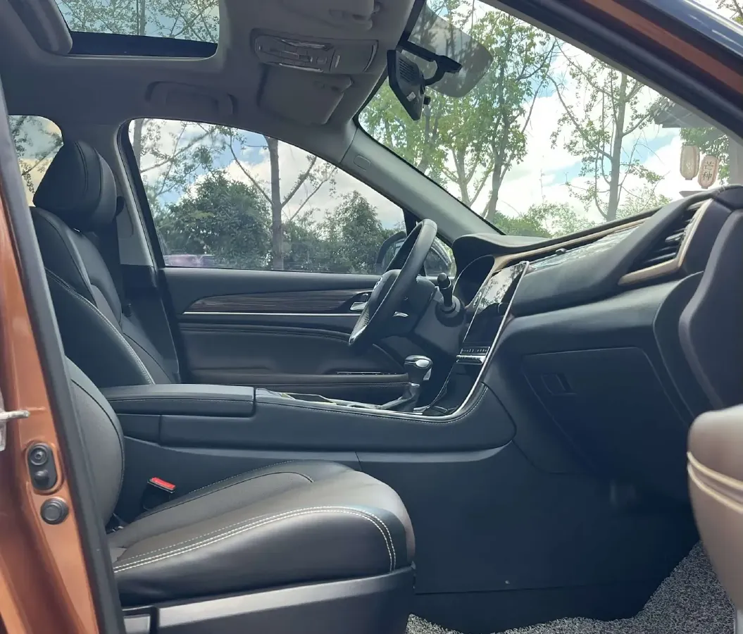 2019 GAC Trumpchi GS5 1.5T 169HP L4 6AT,autocango,china used car exporter,china ev exporter,chinese used car exporter,chinese used ev exporter