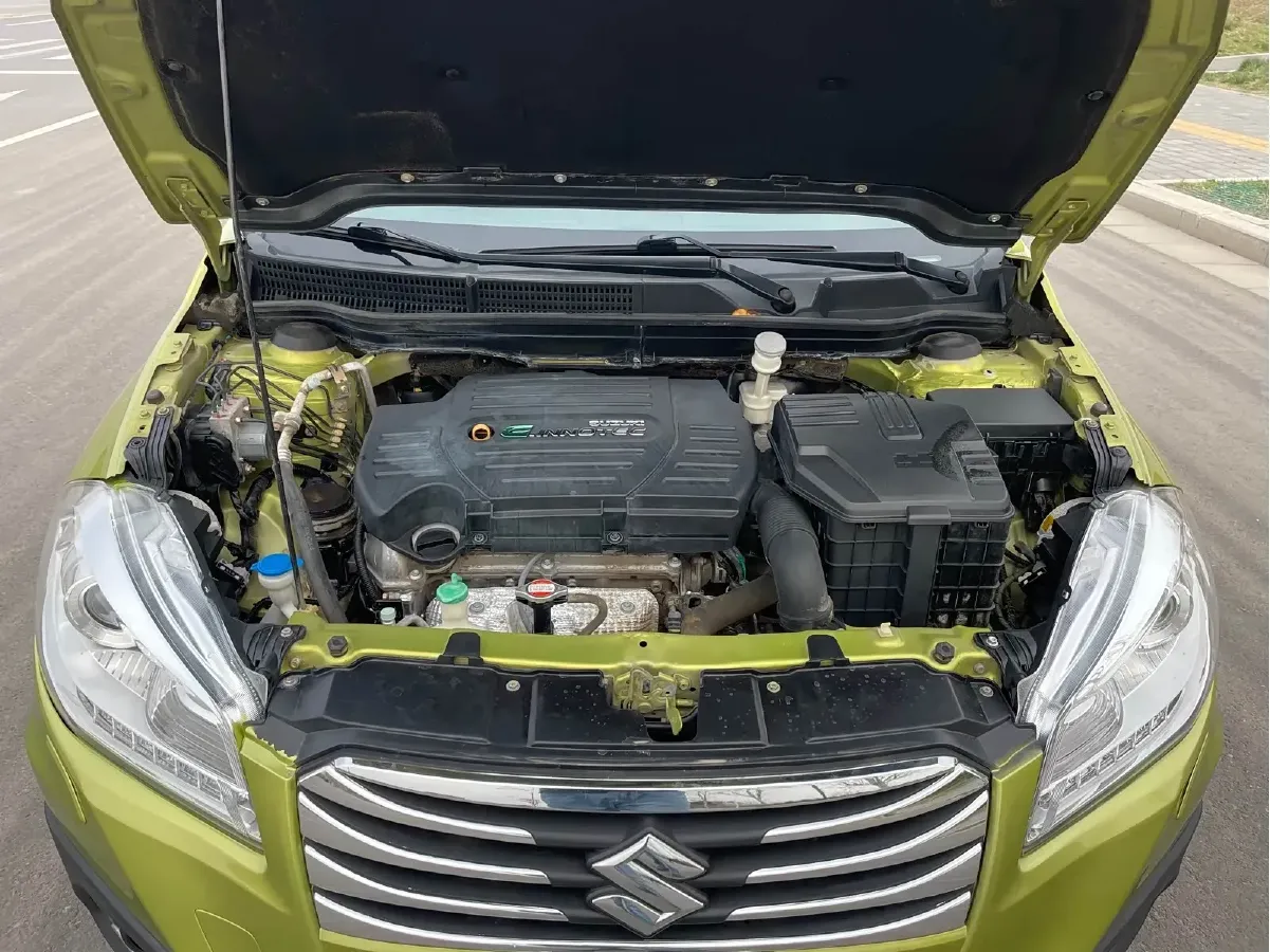 2014 Suzuki S-cross 1.6L 122HP L4 CVT,autocango,china used car exporter,china ev exporter,chinese used car exporter,chinese used ev exporter