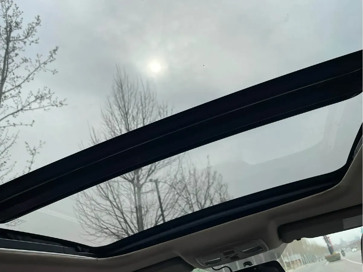 2014 Suzuki S-cross 1.6L 122HP L4 CVT,autocango,china used car exporter,china ev exporter,chinese used car exporter,chinese used ev exporter