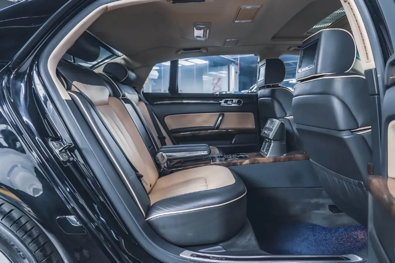 2011 Volkswagen Pheaton 4.2L 335HP V8 6AT,autocango,china used car exporter,china ev exporter,chinese used car exporter,chinese used ev exporter