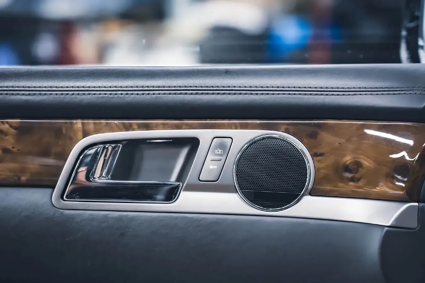 2011 Volkswagen Pheaton 4.2L 335HP V8 6AT,autocango,china used car exporter,china ev exporter,chinese used car exporter,chinese used ev exporter