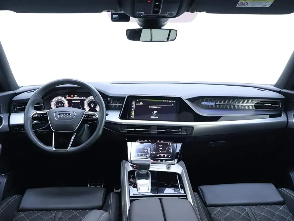 2024 Audi Q6 2.0T 265HP L4 7DCT,autocango,china used car exporter,china ev exporter,chinese used car exporter,chinese used ev exporter