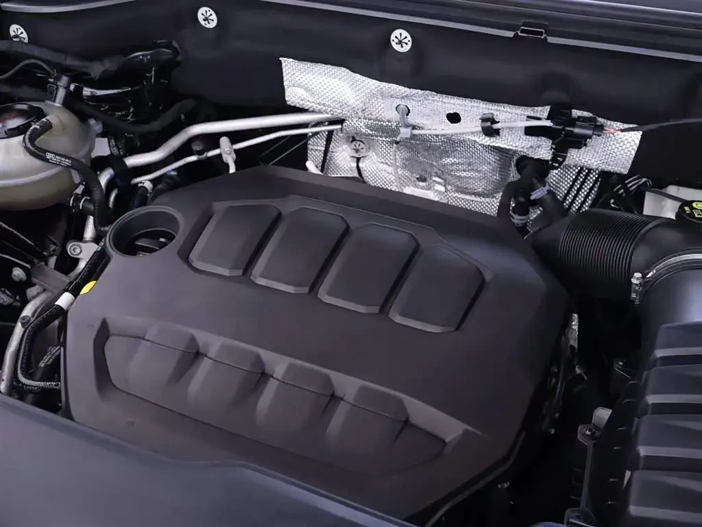 2024 Audi Q6 2.0T 265HP L4 7DCT,autocango,china used car exporter,china ev exporter,chinese used car exporter,chinese used ev exporter